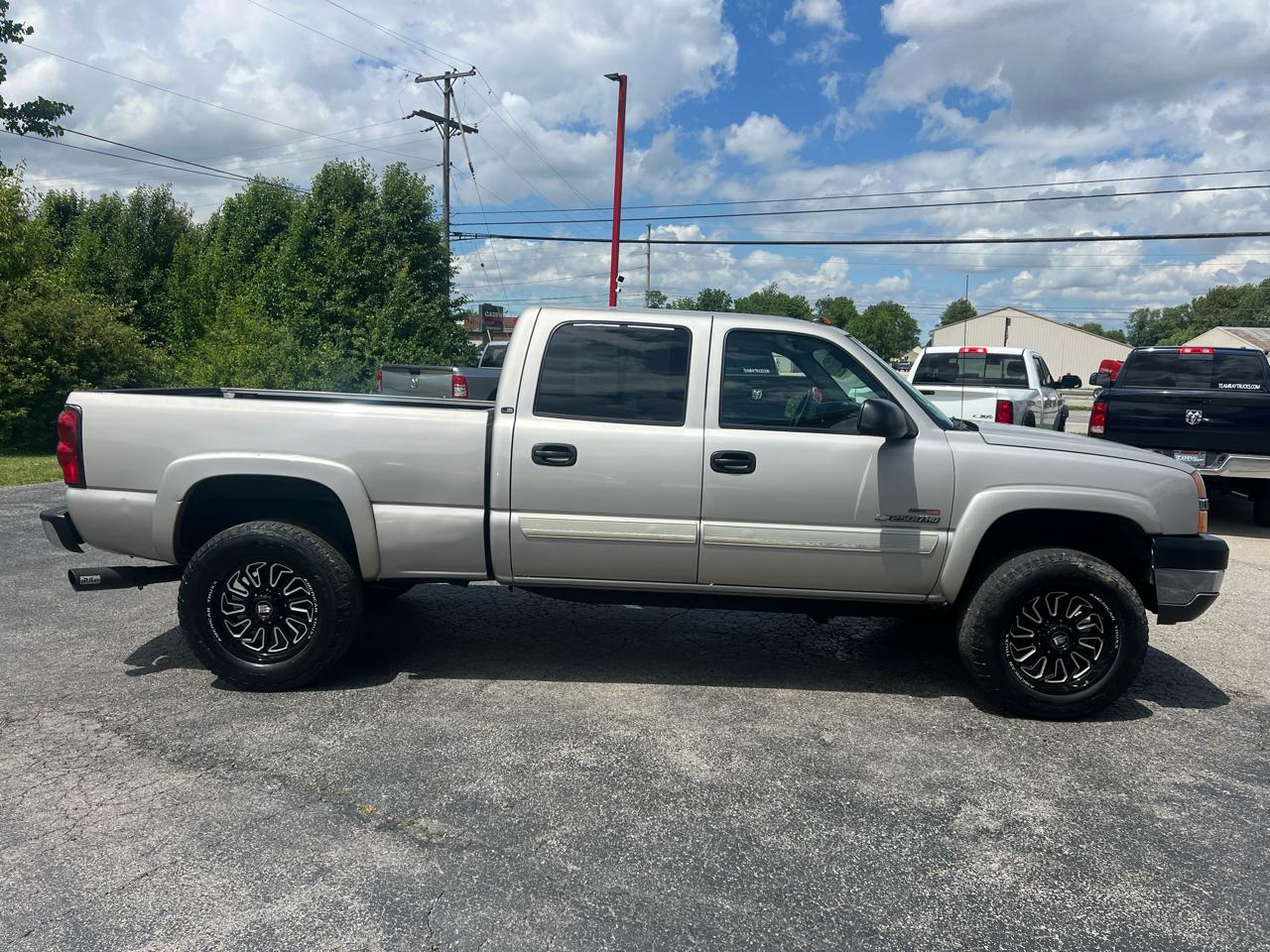Chevrolet Silverado 2500HD Crew Cab 153" WB 4WD LS 2004