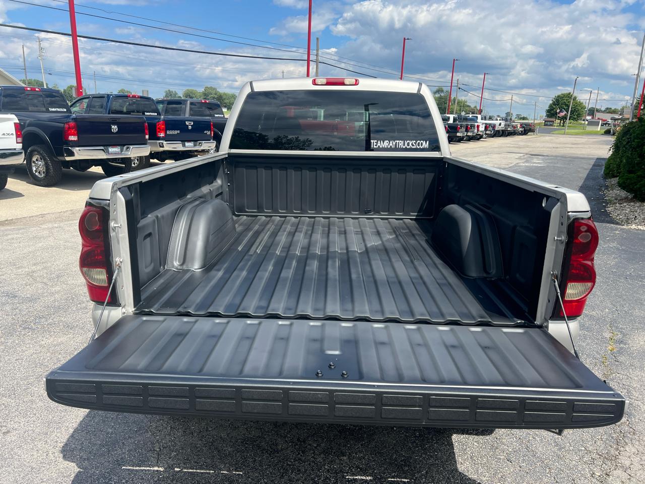 Chevrolet Silverado 2500HD Crew Cab 153" WB 4WD LS 2004