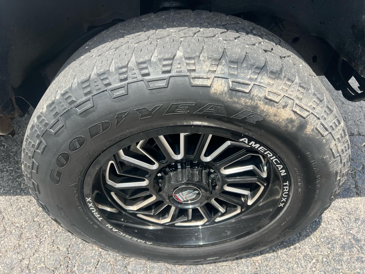 Chevrolet Silverado 2500HD Crew Cab 153" WB 4WD LS 2004