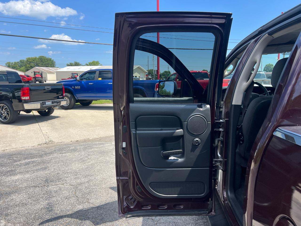 Dodge Ram 2500 4dr Quad Cab 160.5" WB 4WD SLT 2005