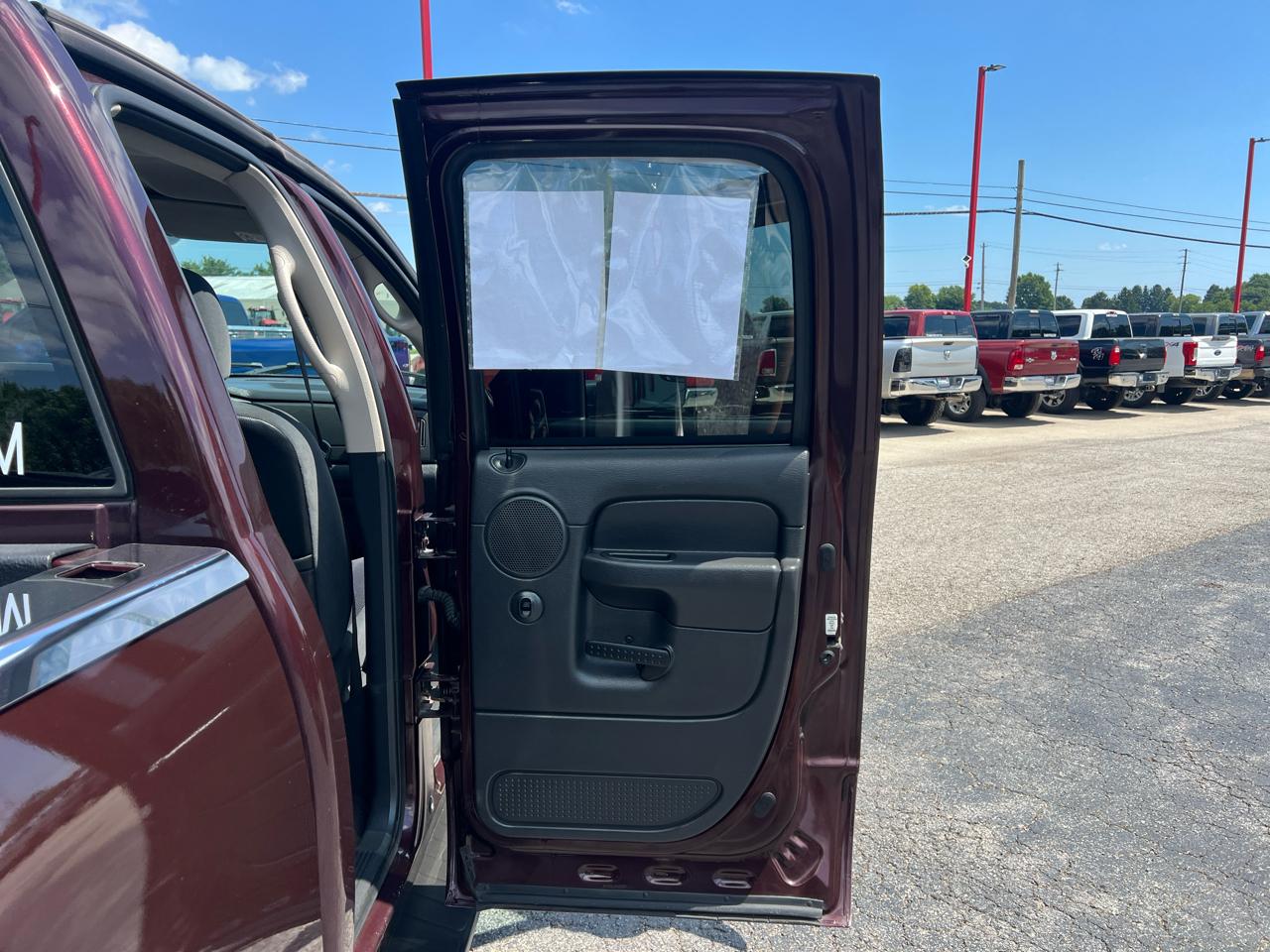 Dodge Ram 2500 4dr Quad Cab 160.5" WB 4WD SLT 2005