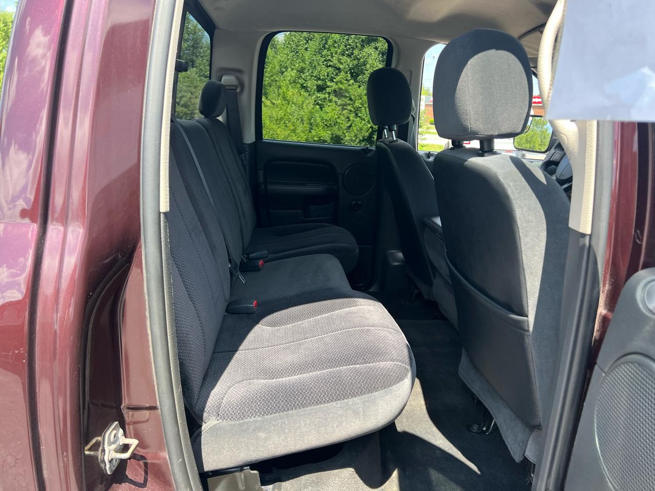Dodge Ram 2500 4dr Quad Cab 160.5" WB 4WD SLT 2005