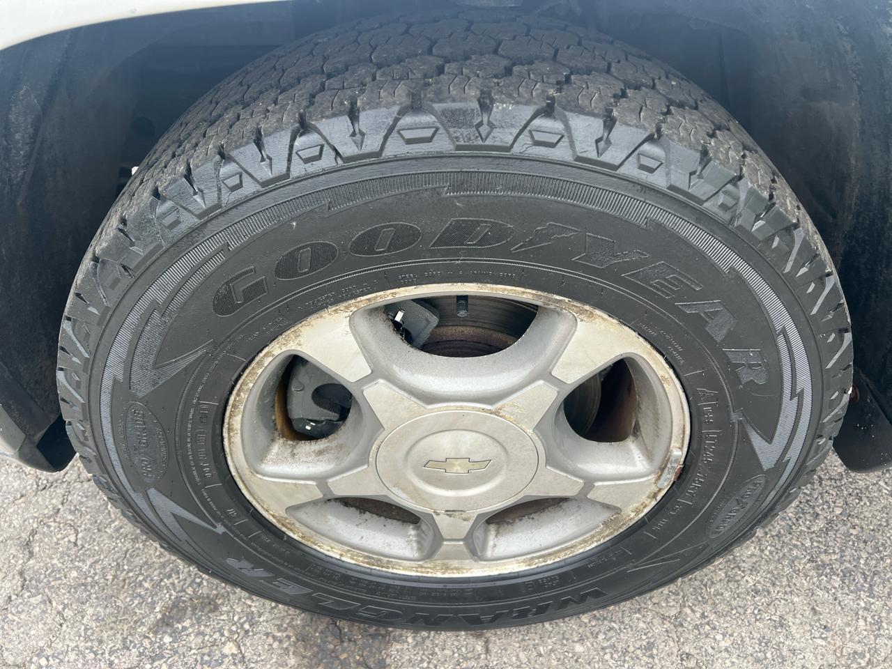 Chevrolet TrailBlazer 4dr 4WD EXT LS 2004