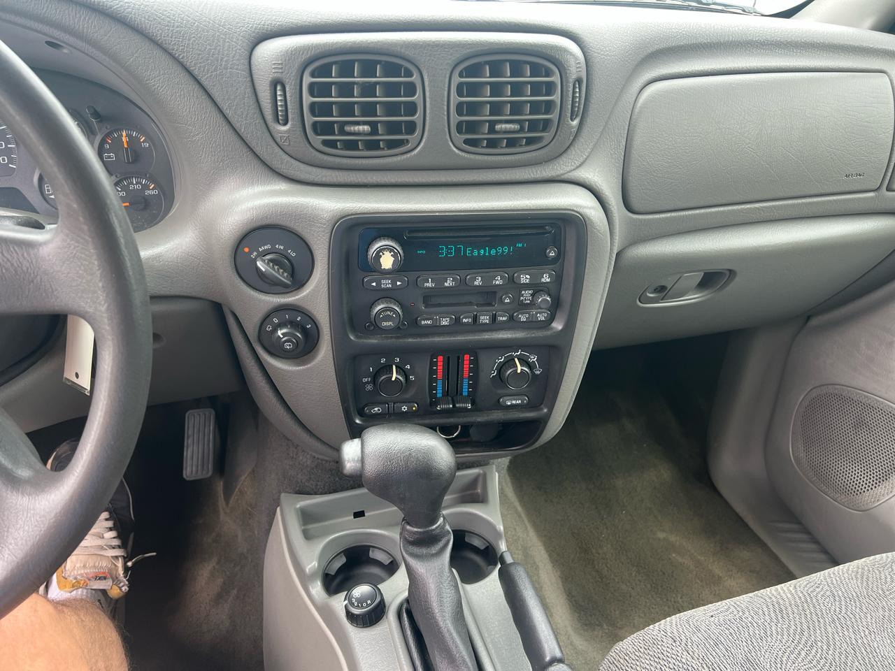 Chevrolet TrailBlazer 4dr 4WD EXT LS 2004