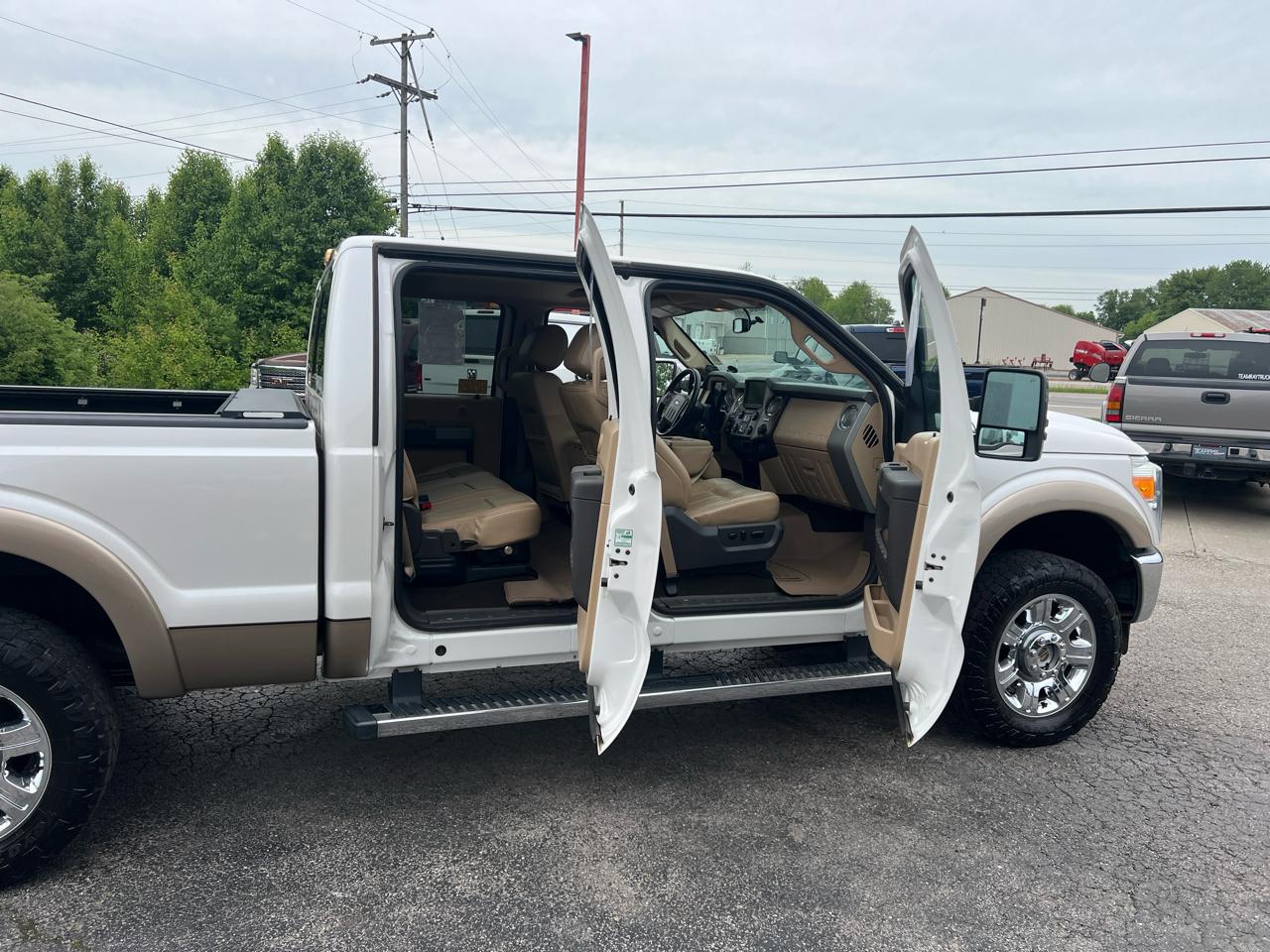 Ford Super Duty F-250 SRW 4WD Crew Cab 156" Lariat 2013