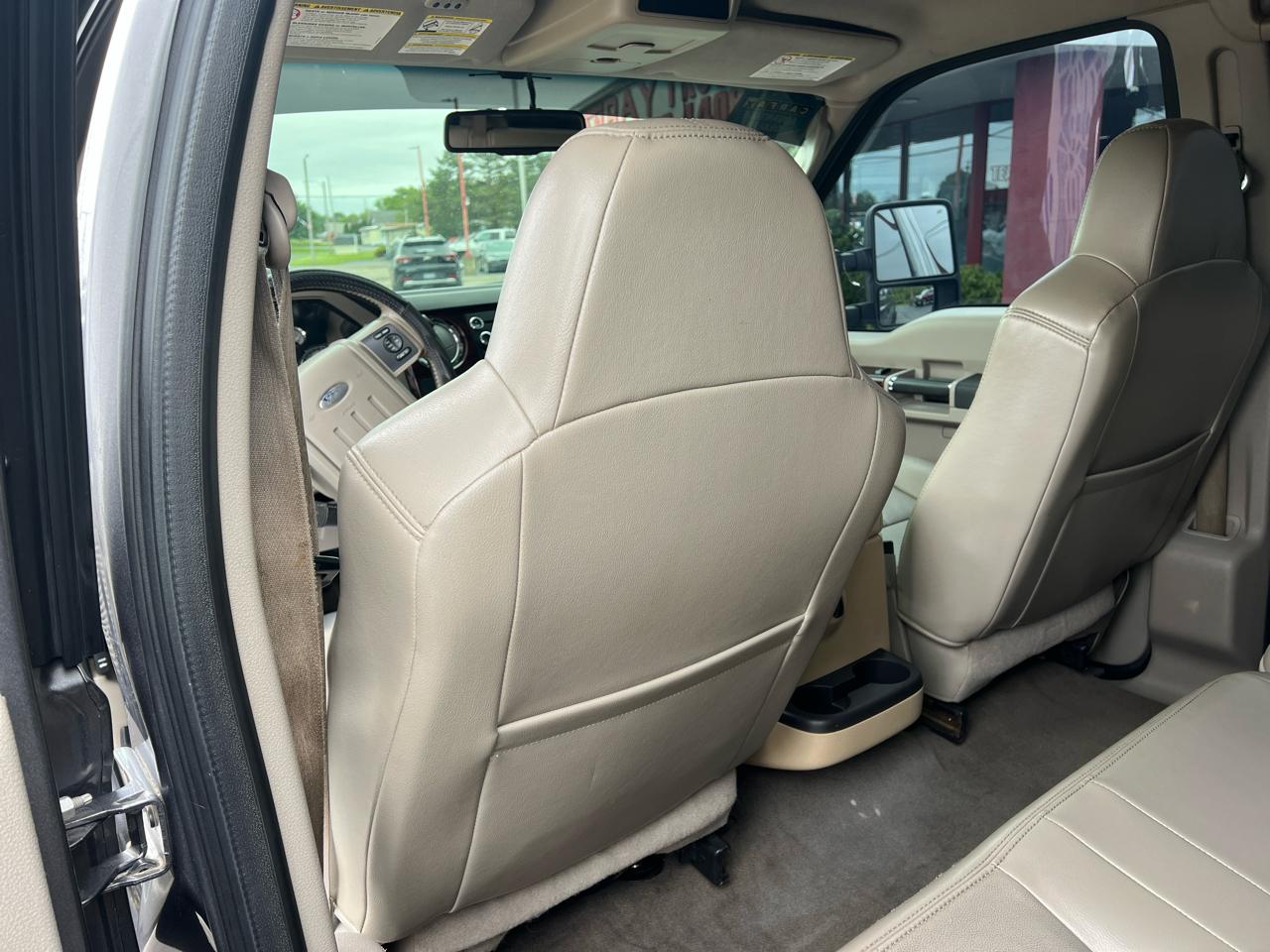 Ford Super Duty F-250 SRW 4WD Crew Cab 156" Lariat 2010