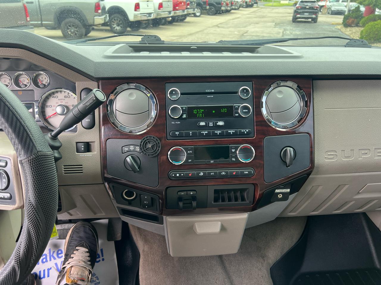 Ford Super Duty F-250 SRW 4WD Crew Cab 156" Lariat 2010