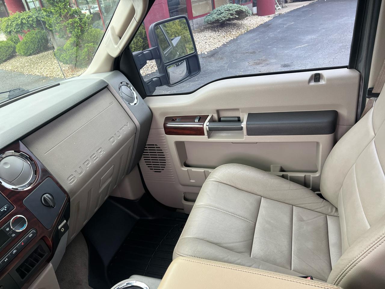 Ford Super Duty F-250 SRW 4WD Crew Cab 156" Lariat 2010