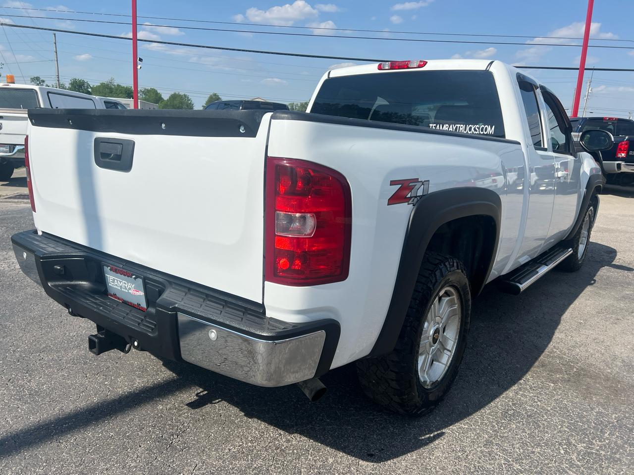 Chevrolet Silverado 1500 4WD Ext Cab 143.5" LTZ 2011