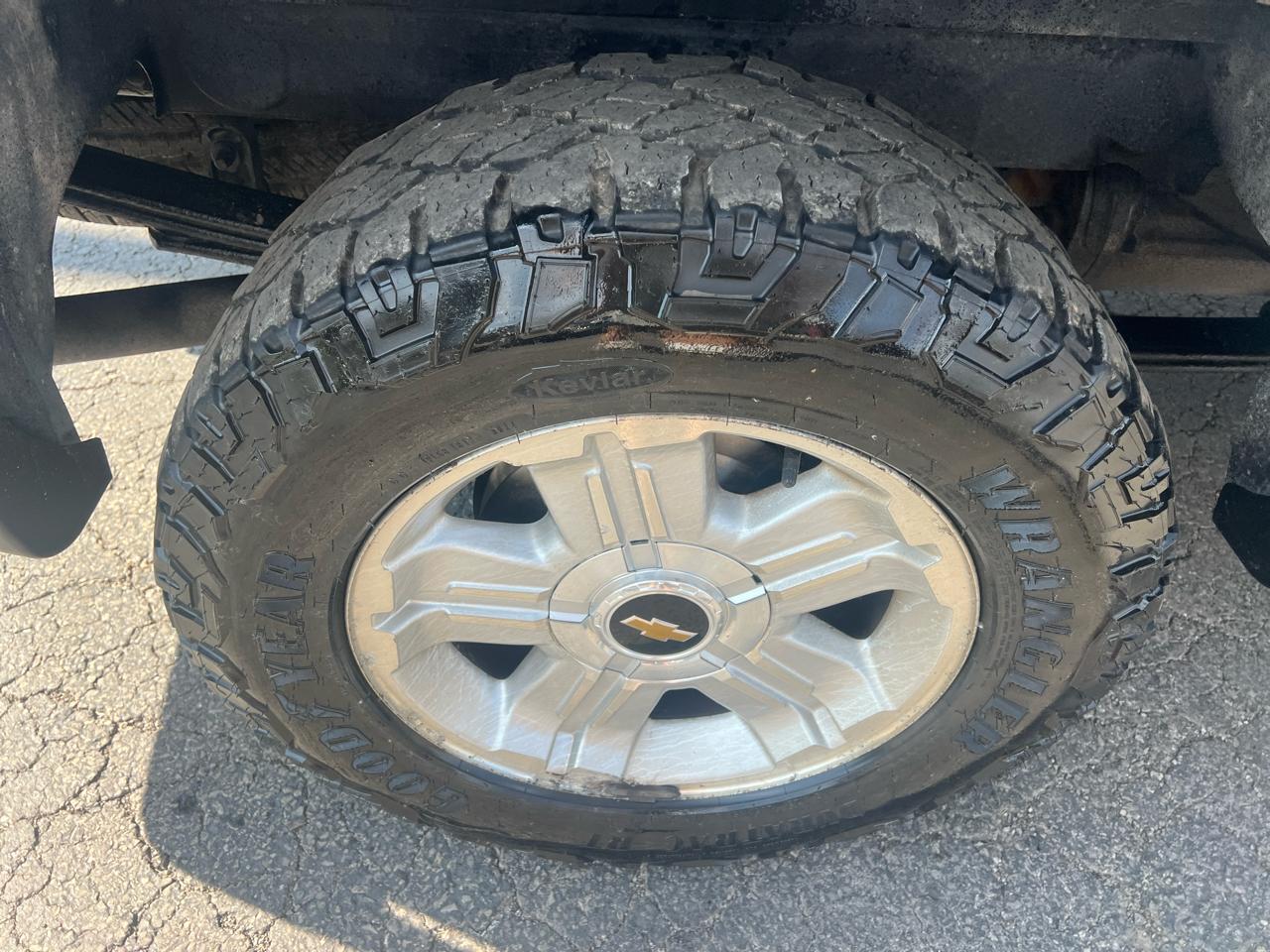 Chevrolet Silverado 1500 4WD Ext Cab 143.5" LTZ 2011