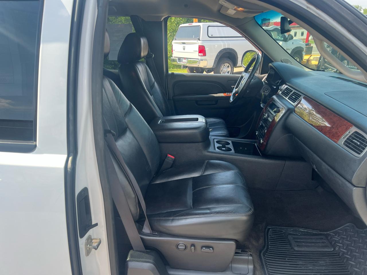 Chevrolet Silverado 1500 4WD Ext Cab 143.5" LTZ 2011