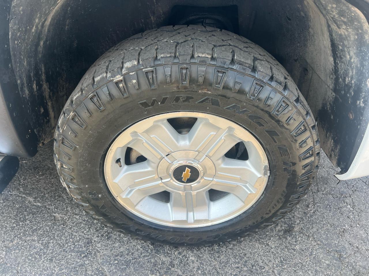 Chevrolet Silverado 1500 4WD Ext Cab 143.5" LTZ 2011