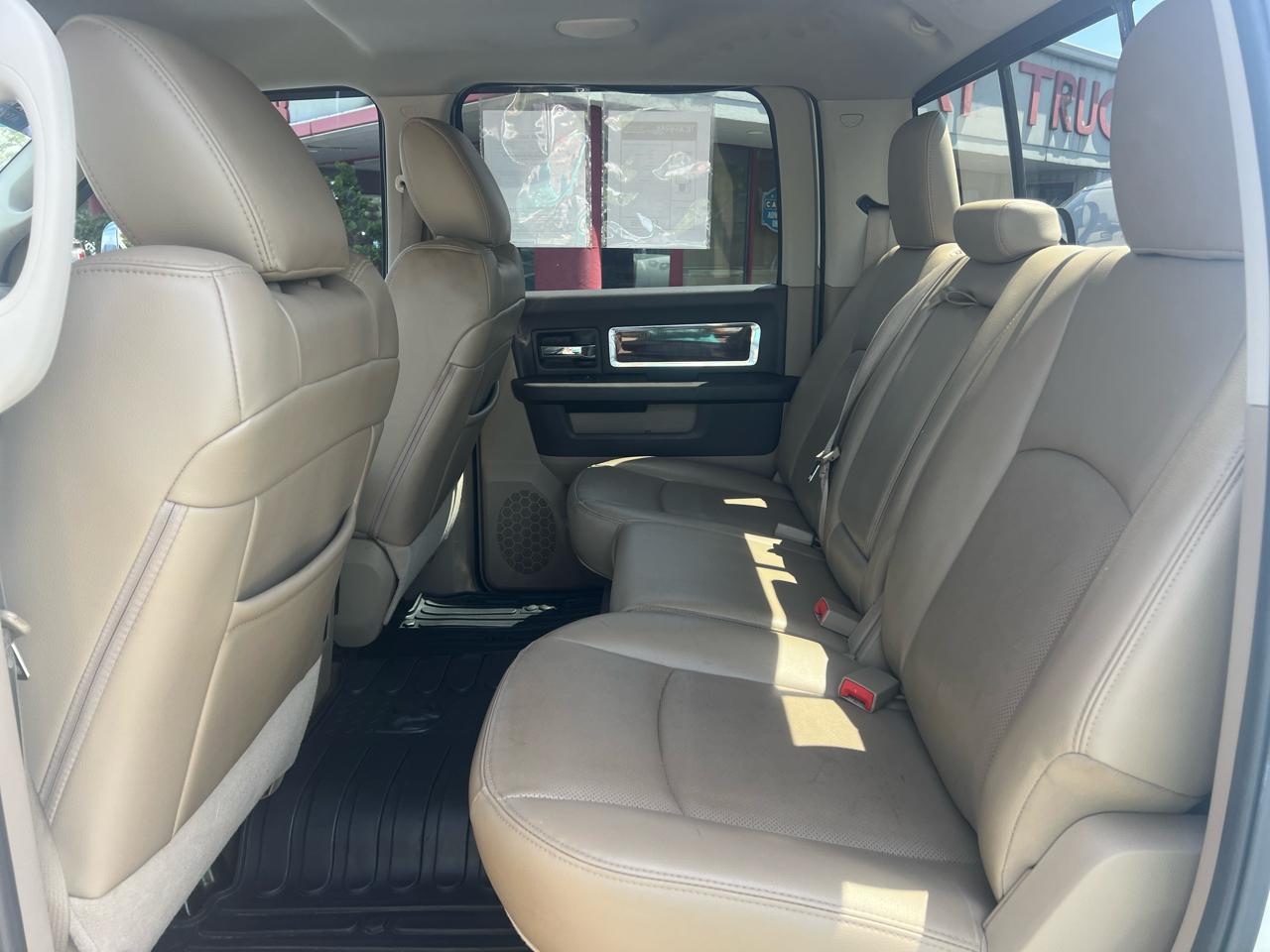 RAM 2500 4WD Crew Cab 149" Laramie 2012