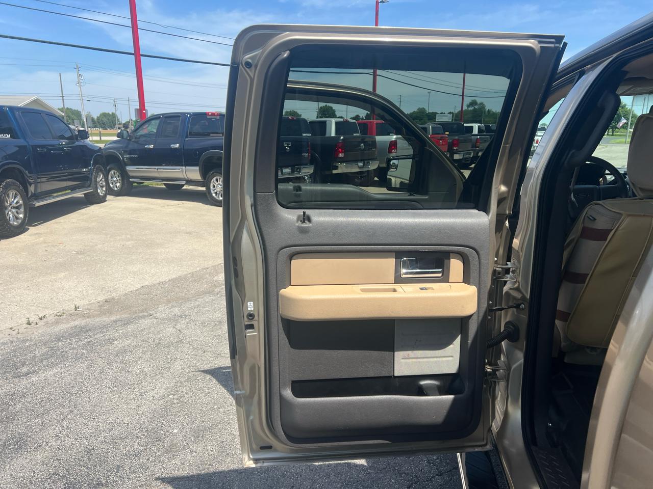 Ford F-150 4WD SuperCrew 145" XLT 2012