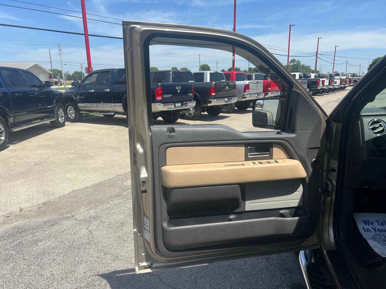 Ford F-150 4WD SuperCrew 145" XLT 2012