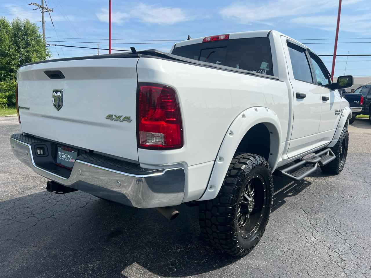 RAM 1500 4WD Crew Cab 140.5" Outdoorsman 2014