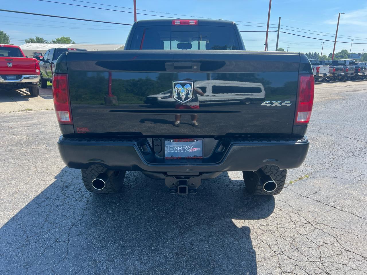 RAM 1500 4WD Quad Cab 140.5" Sport 2011