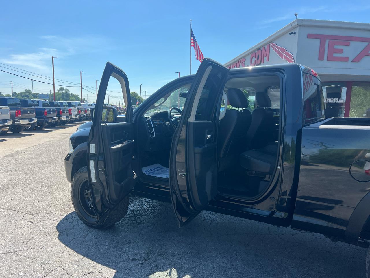 RAM 1500 4WD Quad Cab 140.5" Sport 2011