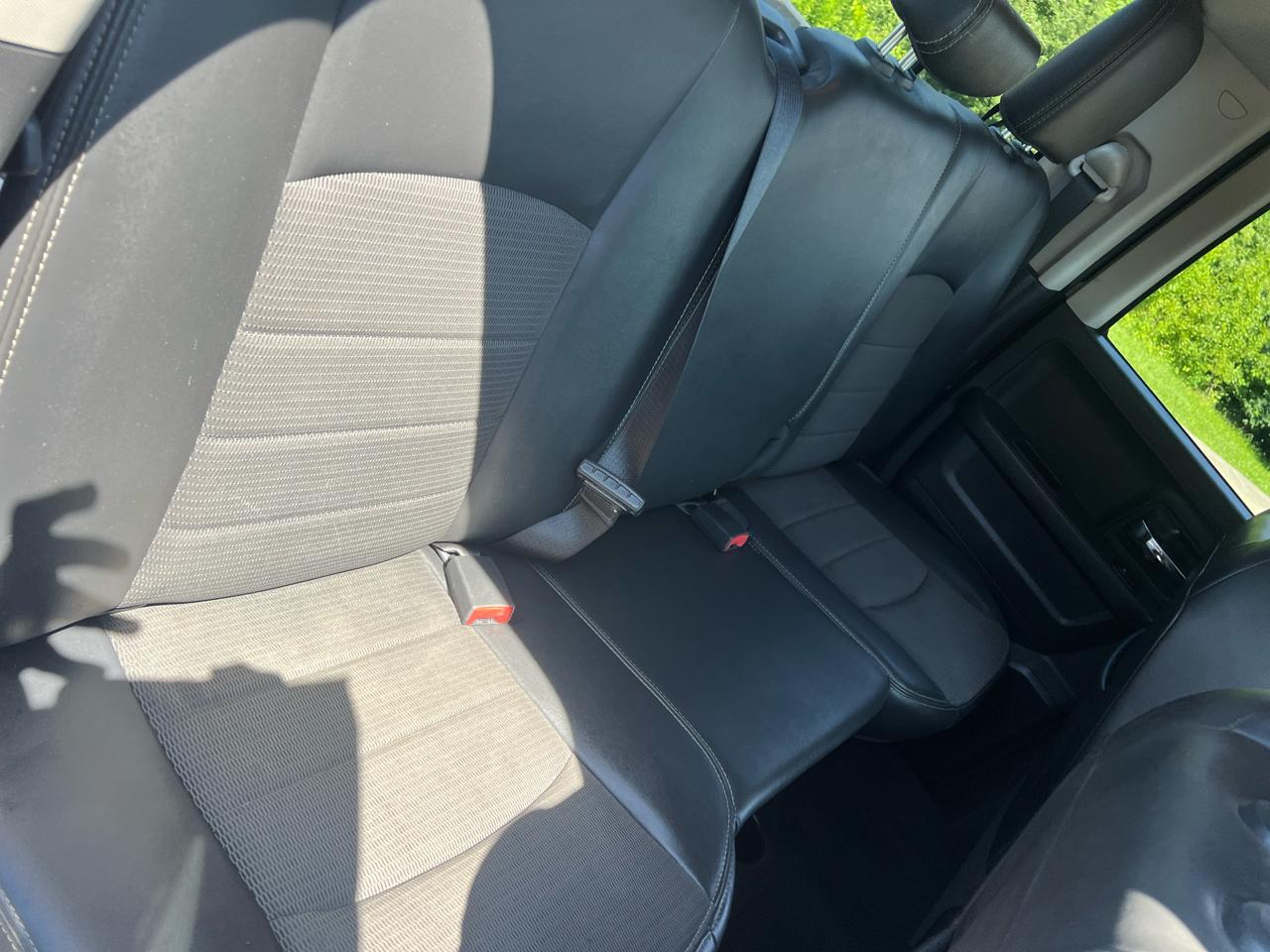 RAM 1500 4WD Quad Cab 140.5" Sport 2011