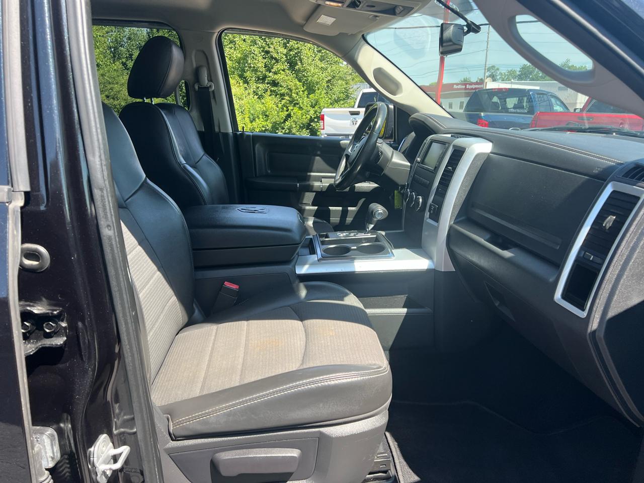 RAM 1500 4WD Quad Cab 140.5" Sport 2011