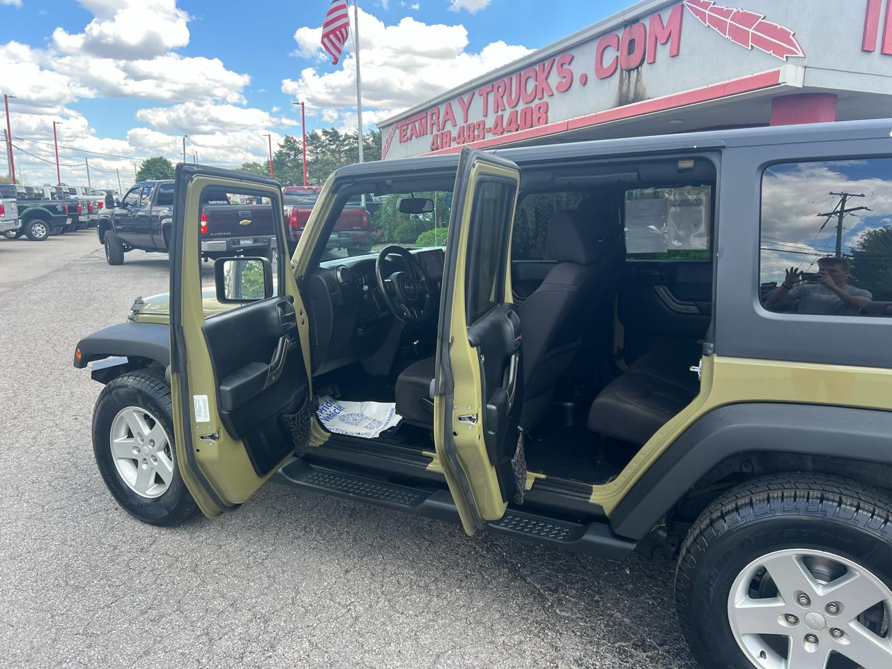 Jeep Wrangler Unlimited 4WD 4dr Sport 2013