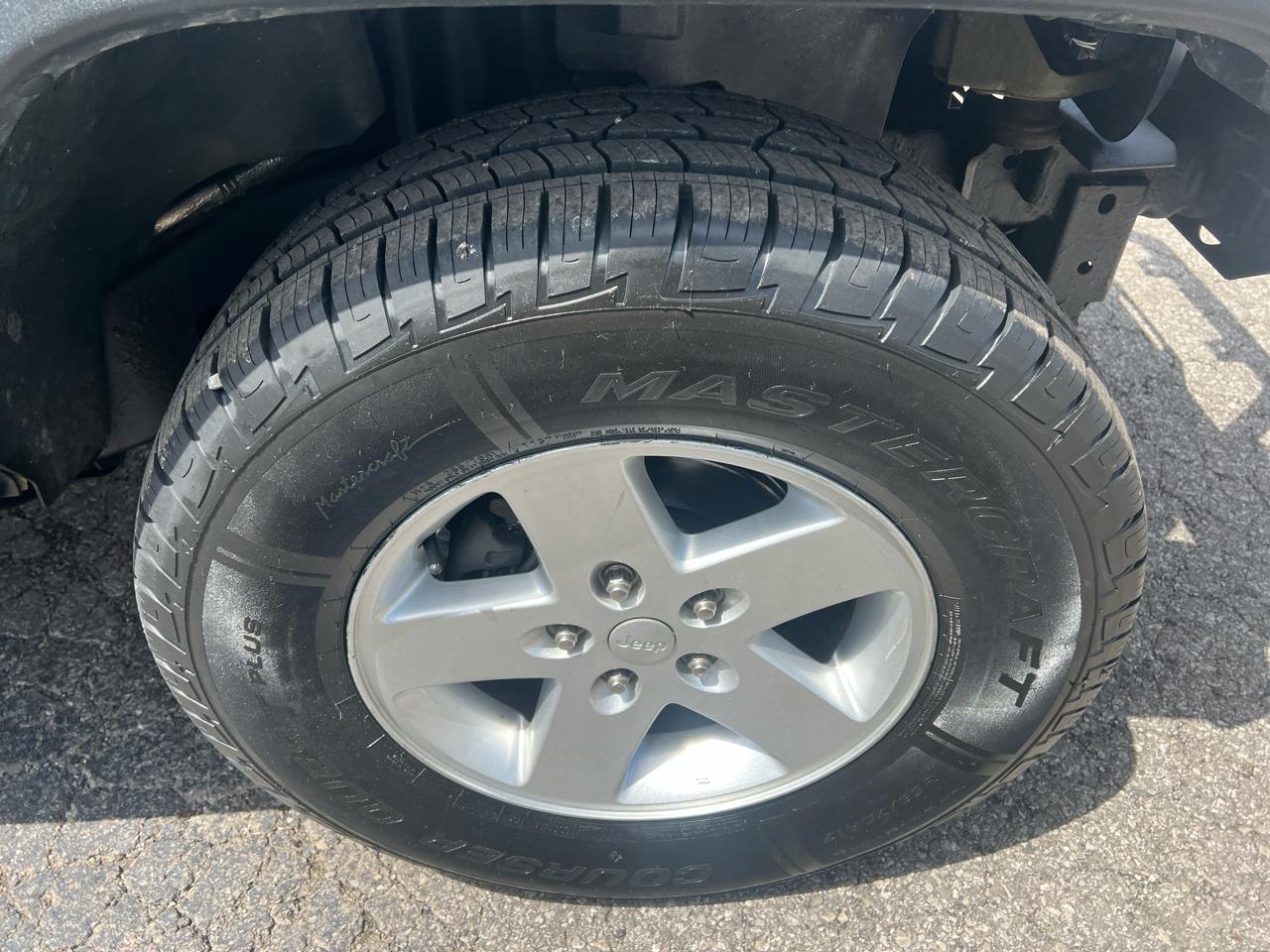 Jeep Wrangler Unlimited 4WD 4dr Sport 2013
