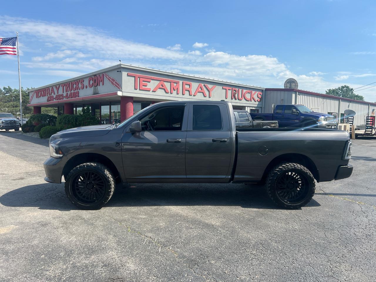 RAM 1500 Express 4x4 Quad Cab 6'4" Box 2018