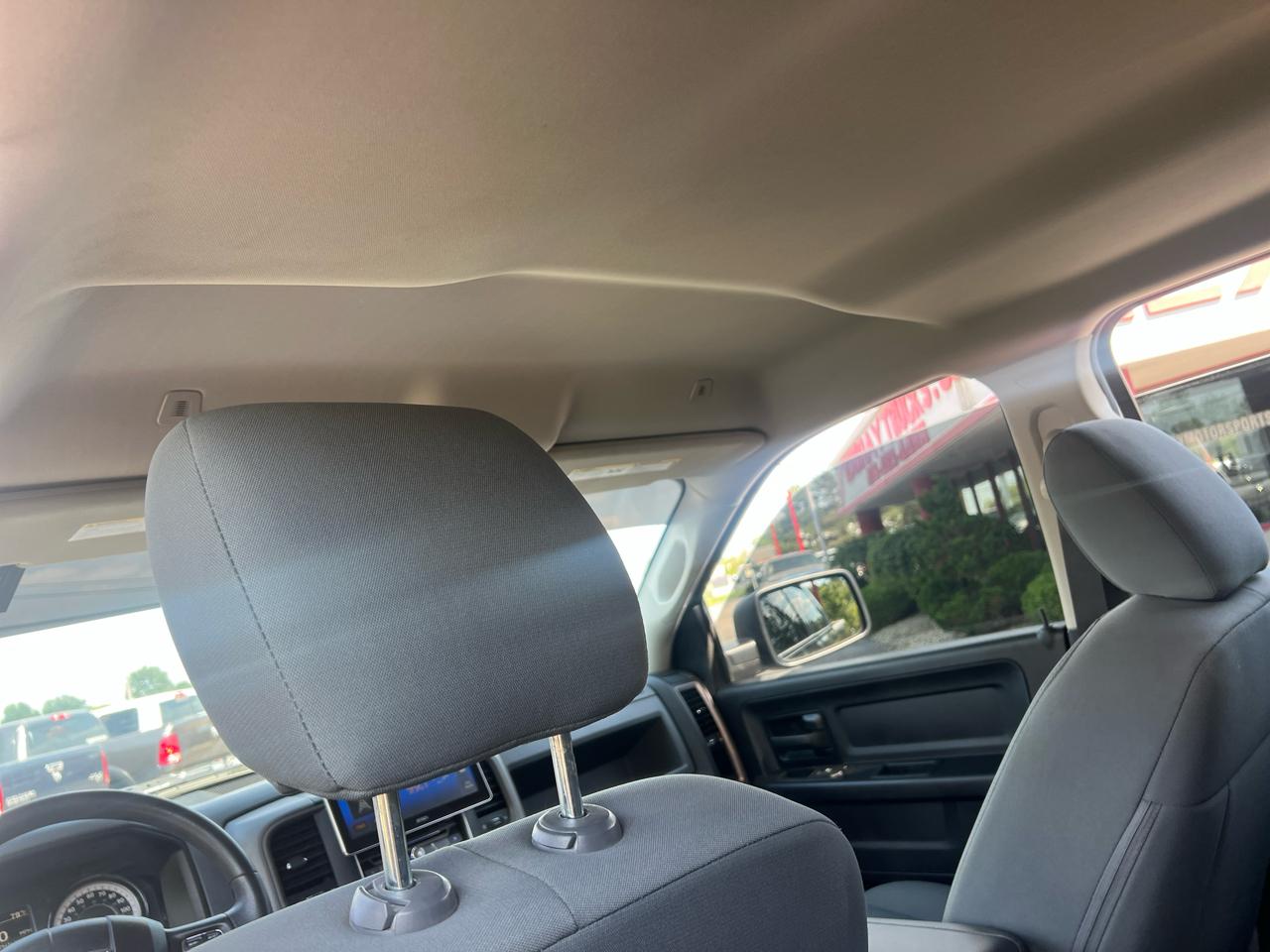 RAM 1500 Express 4x4 Quad Cab 6'4" Box 2018