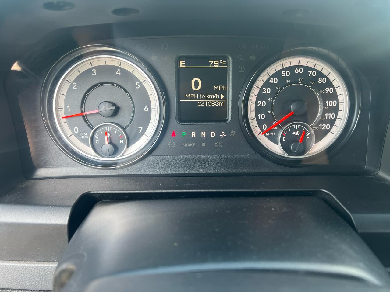 RAM 1500 Express 4x4 Quad Cab 6'4" Box 2018