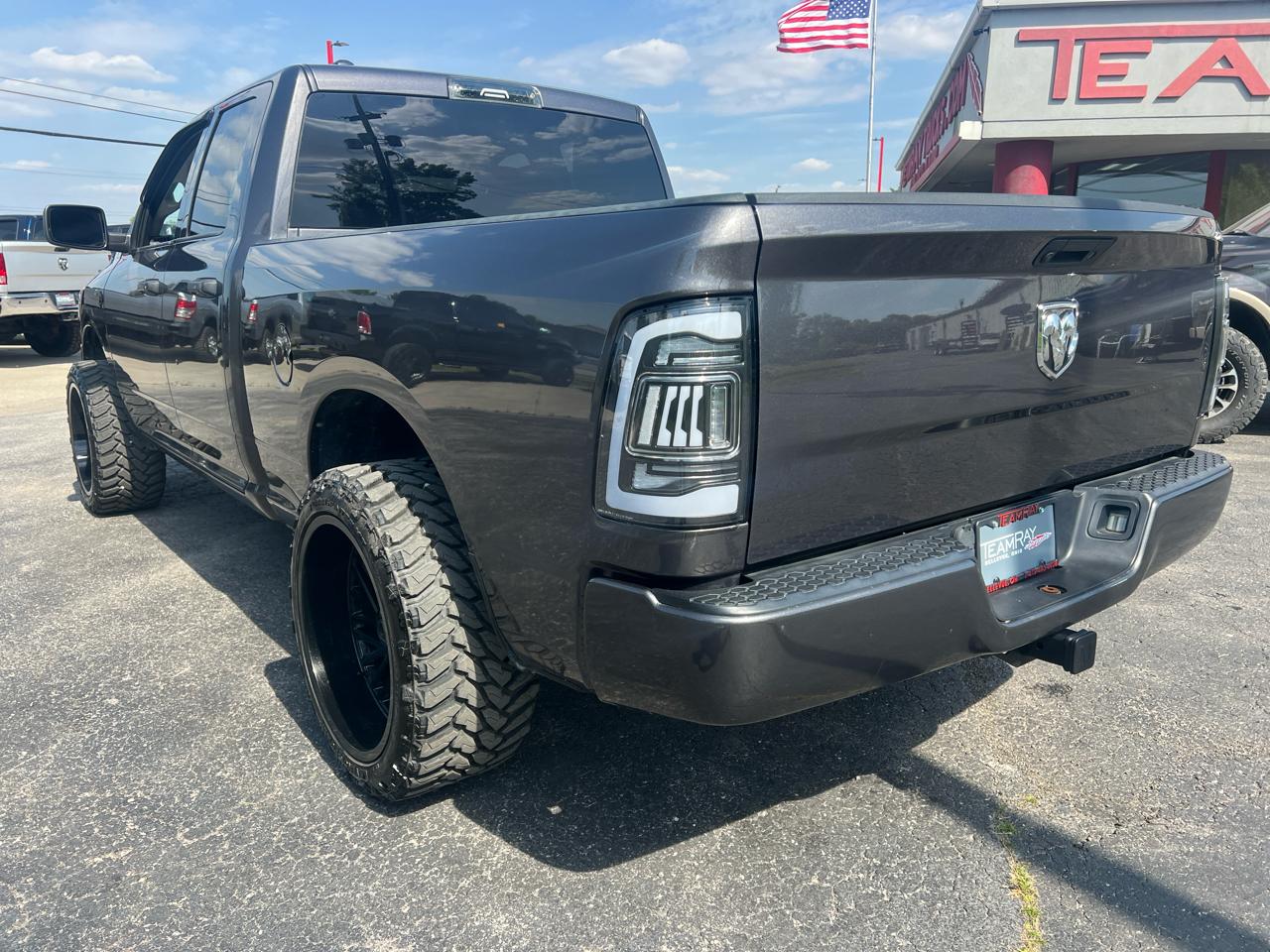 RAM 1500 Express 4x4 Quad Cab 6'4" Box 2018