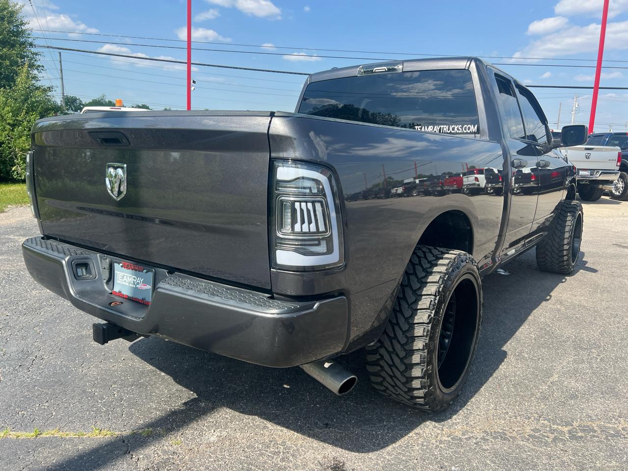 RAM 1500 Express 4x4 Quad Cab 6'4" Box 2018