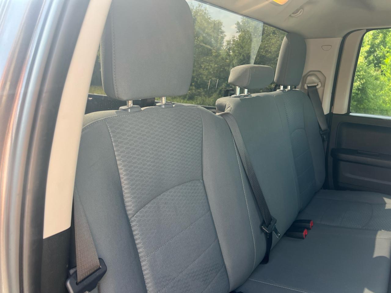 RAM 1500 Express 4x4 Quad Cab 6'4" Box 2018