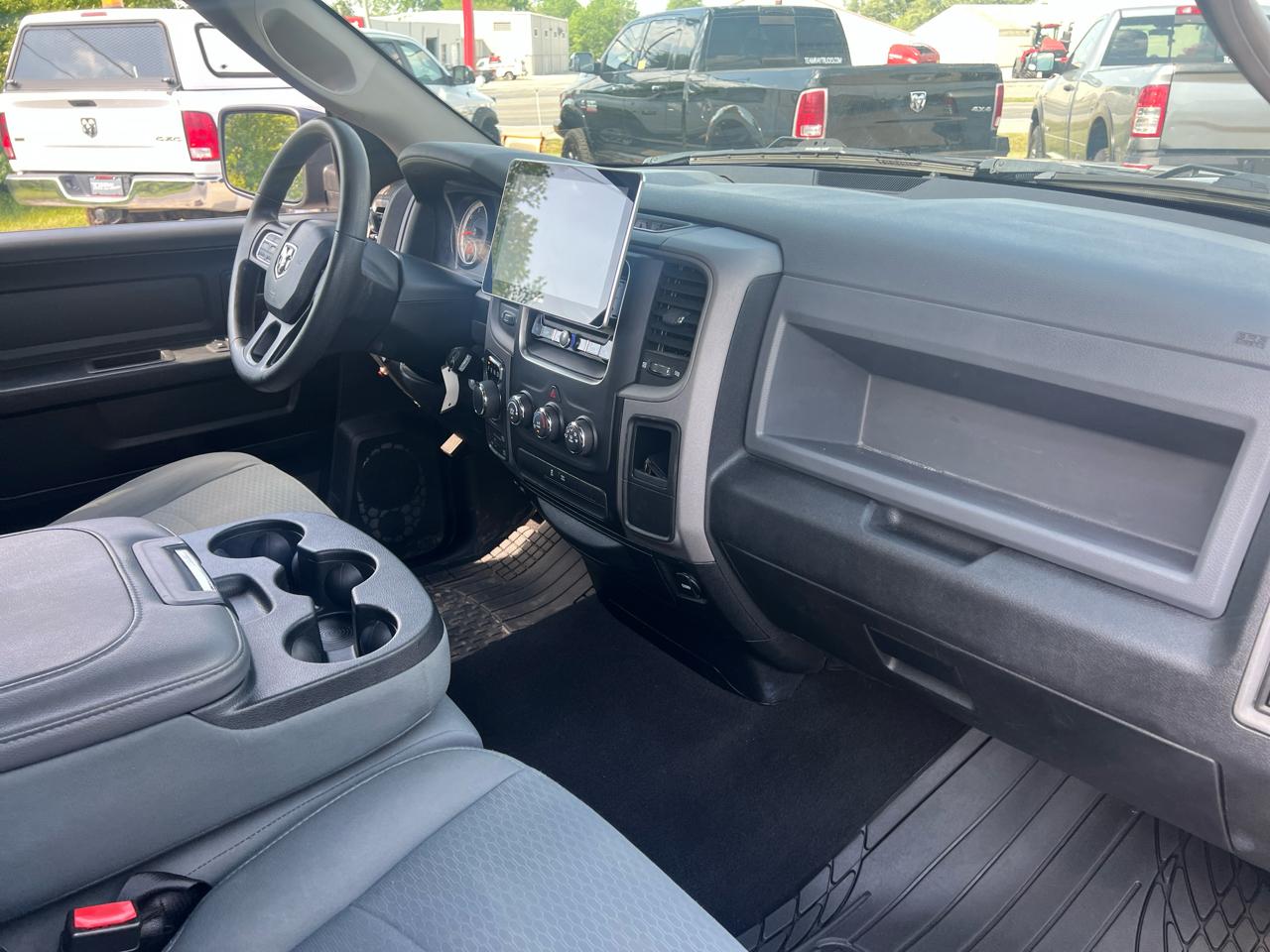 RAM 1500 Express 4x4 Quad Cab 6'4" Box 2018