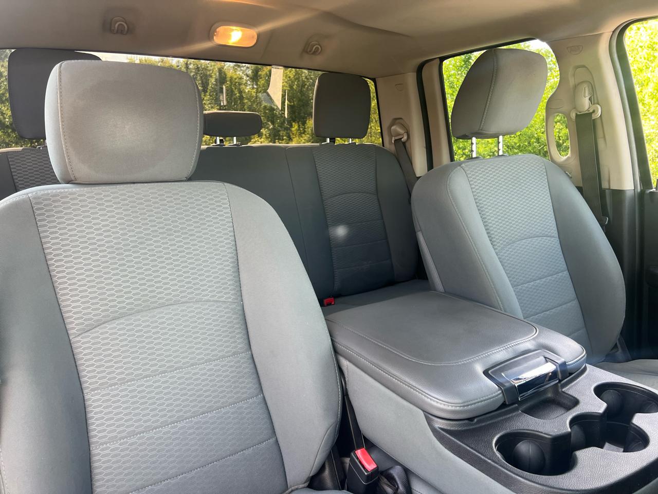 RAM 1500 Express 4x4 Quad Cab 6'4" Box 2018