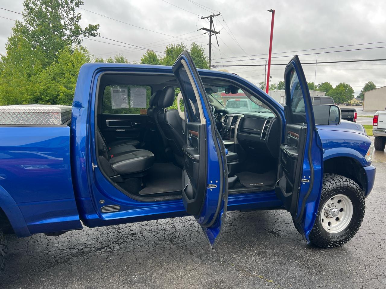 RAM 2500 4WD Crew Cab 149" Laramie 2014