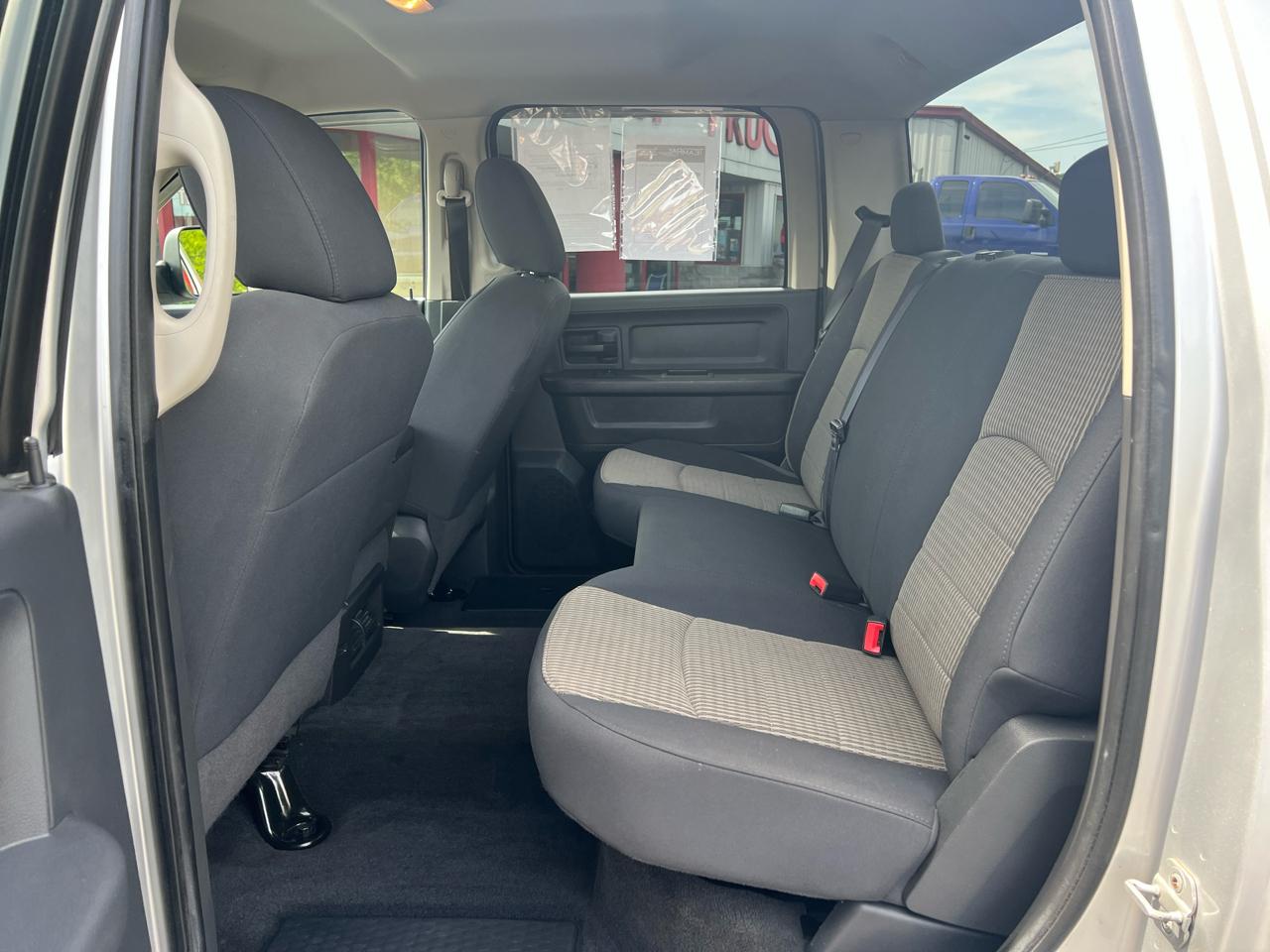Dodge Ram 2500 4WD Crew Cab 149" ST 2010