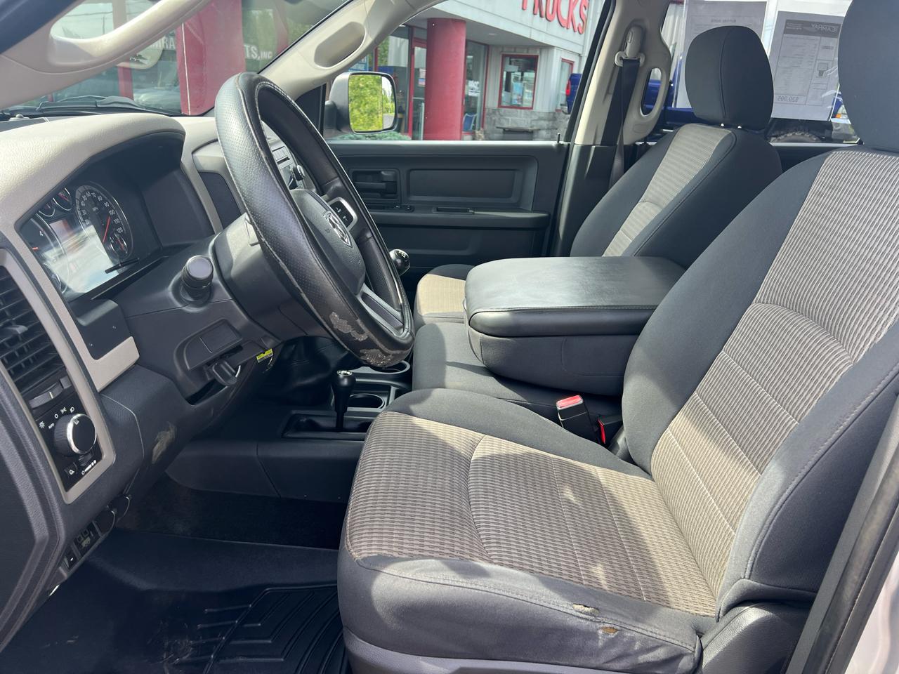 Dodge Ram 2500 4WD Crew Cab 149" ST 2010