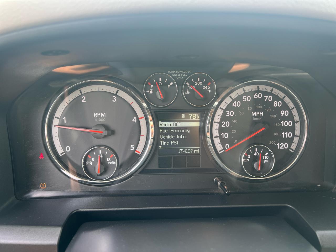 Dodge Ram 2500 4WD Crew Cab 149" ST 2010