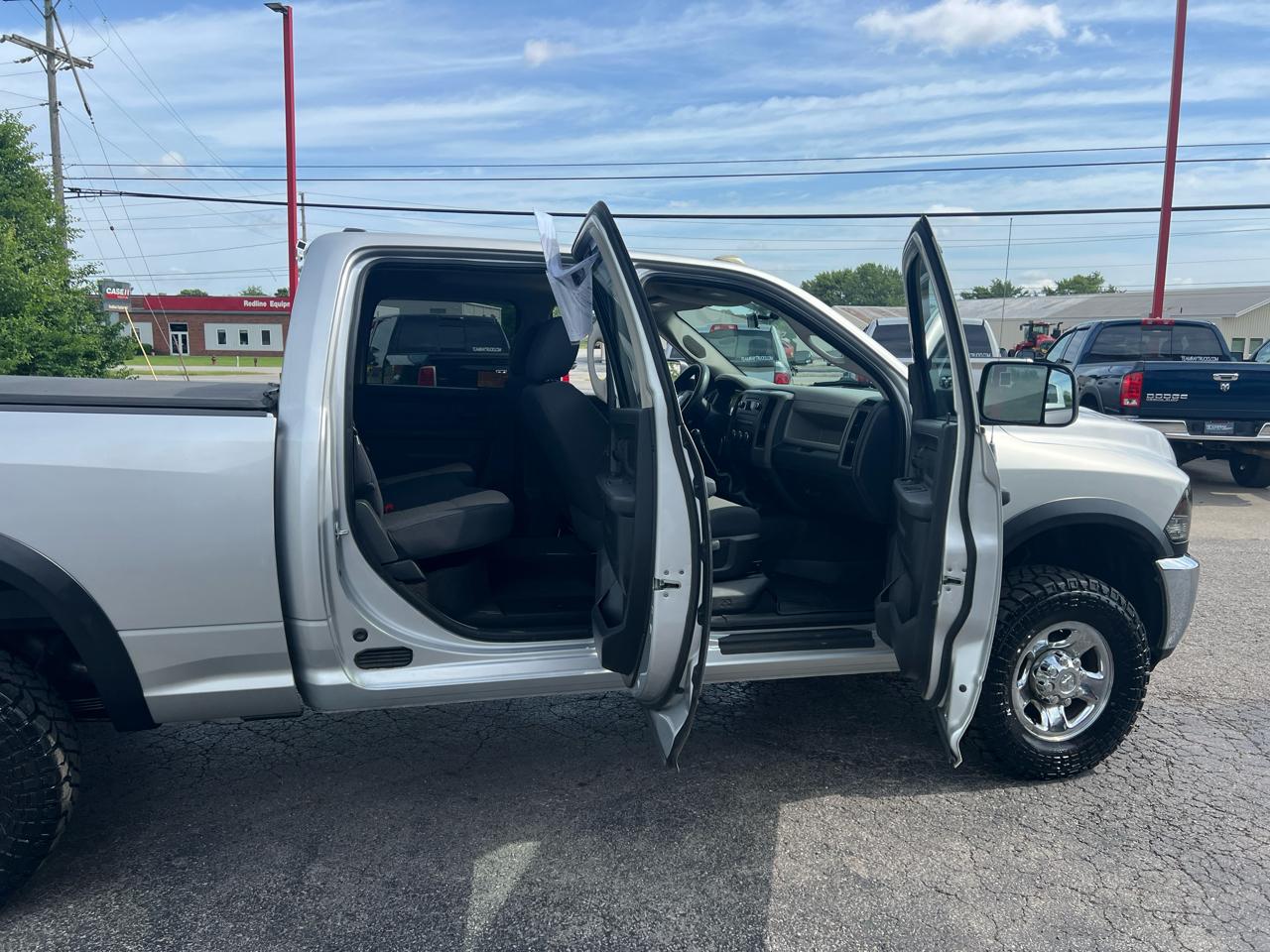 Dodge Ram 2500 4WD Crew Cab 149" ST 2010