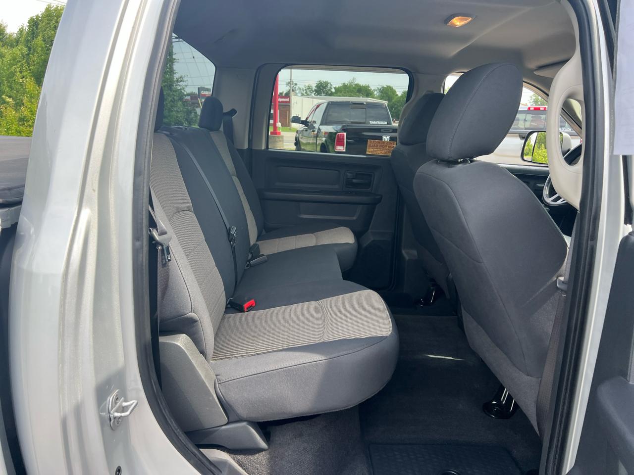 Dodge Ram 2500 4WD Crew Cab 149" ST 2010