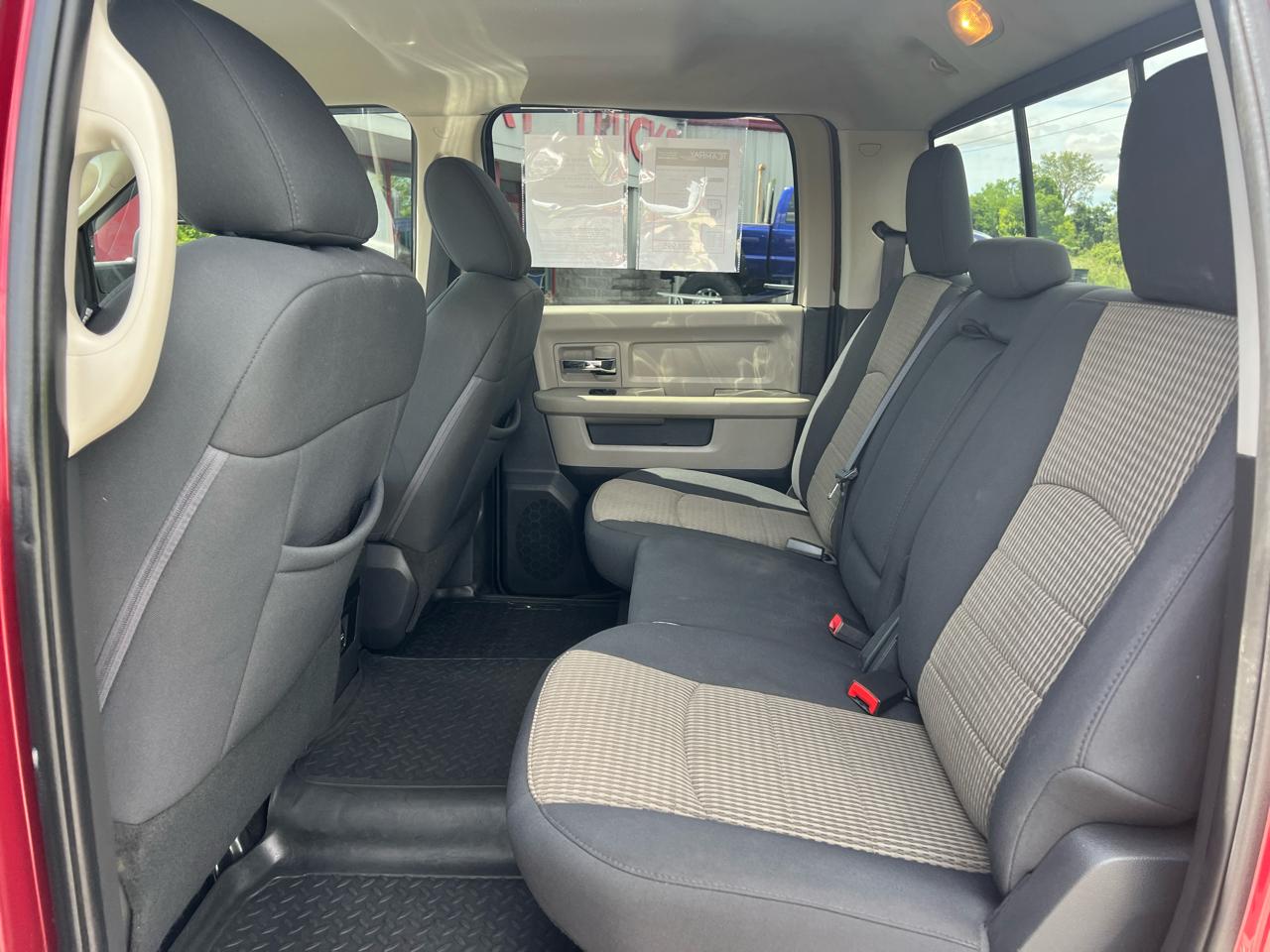 RAM 2500 4WD Crew Cab 149" Lone Star 2012