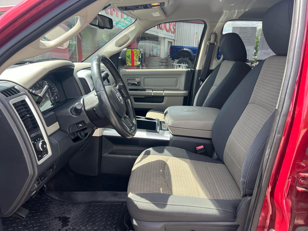 RAM 2500 4WD Crew Cab 149" Lone Star 2012