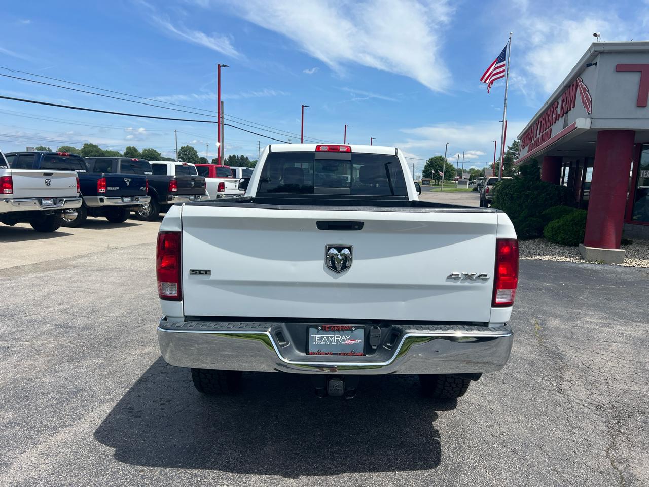 RAM 3500 SLT 4x4 Crew Cab 8' Box 2017