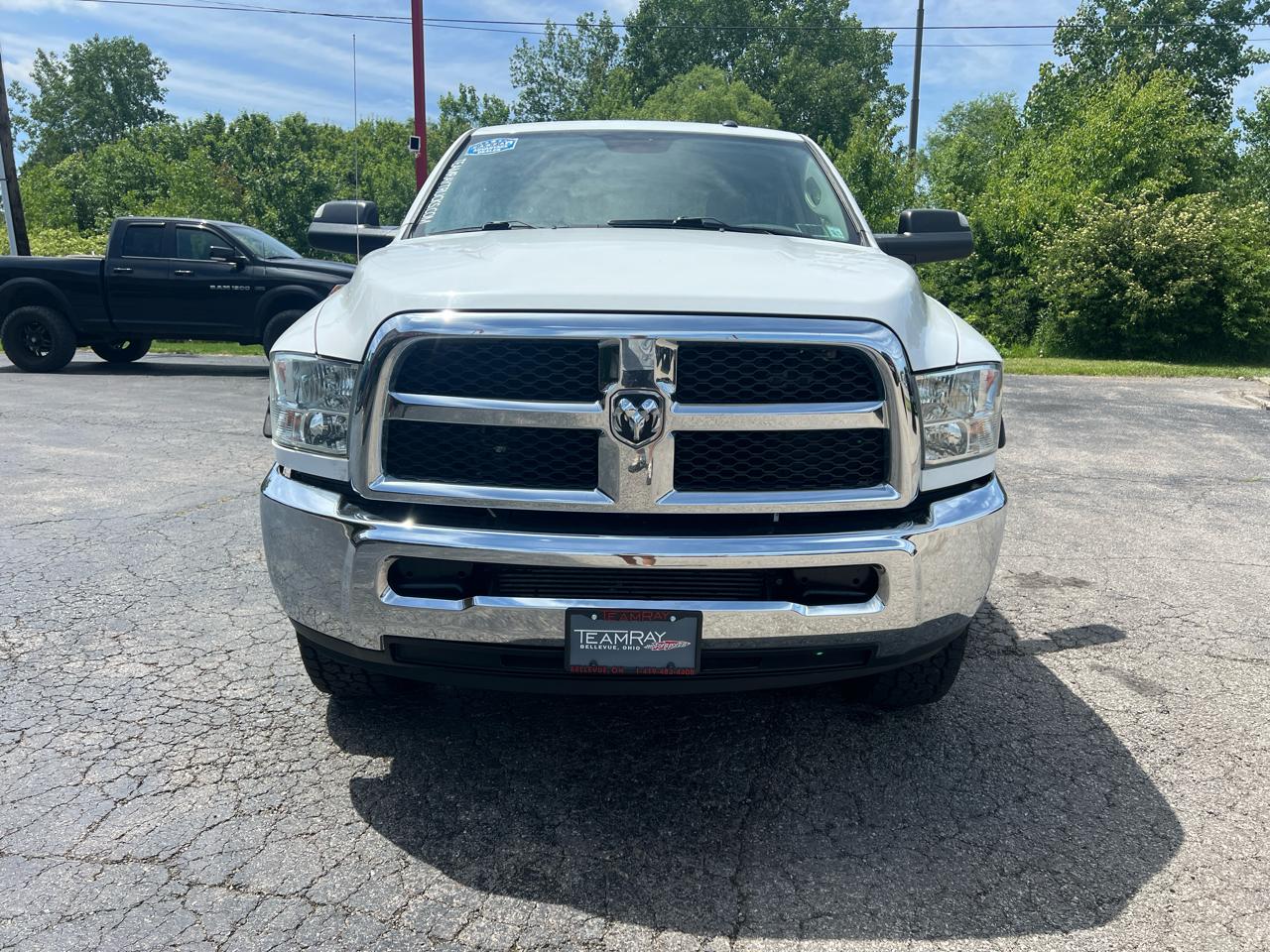 RAM 3500 SLT 4x4 Crew Cab 8' Box 2017
