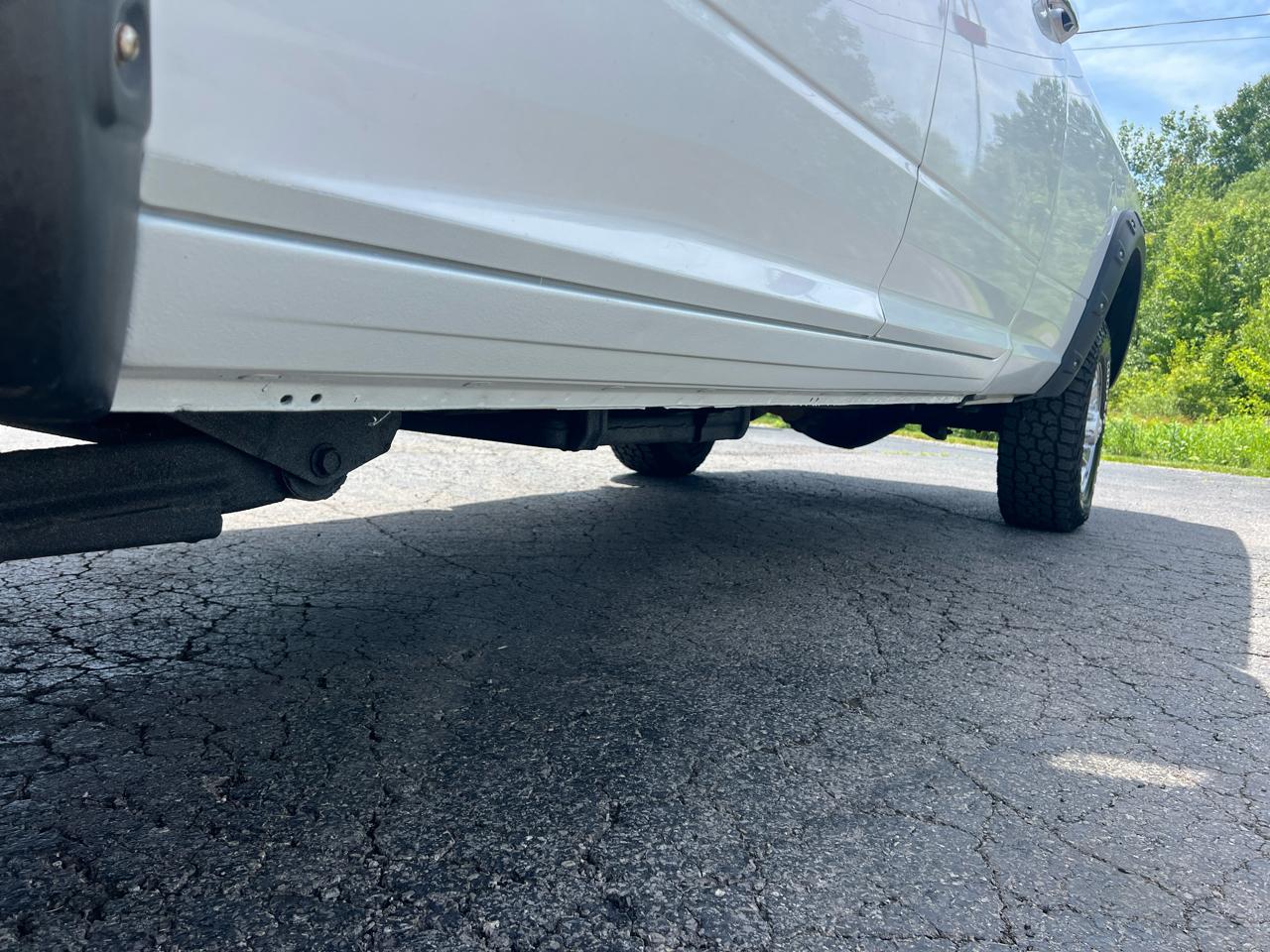 RAM 3500 SLT 4x4 Crew Cab 8' Box 2017