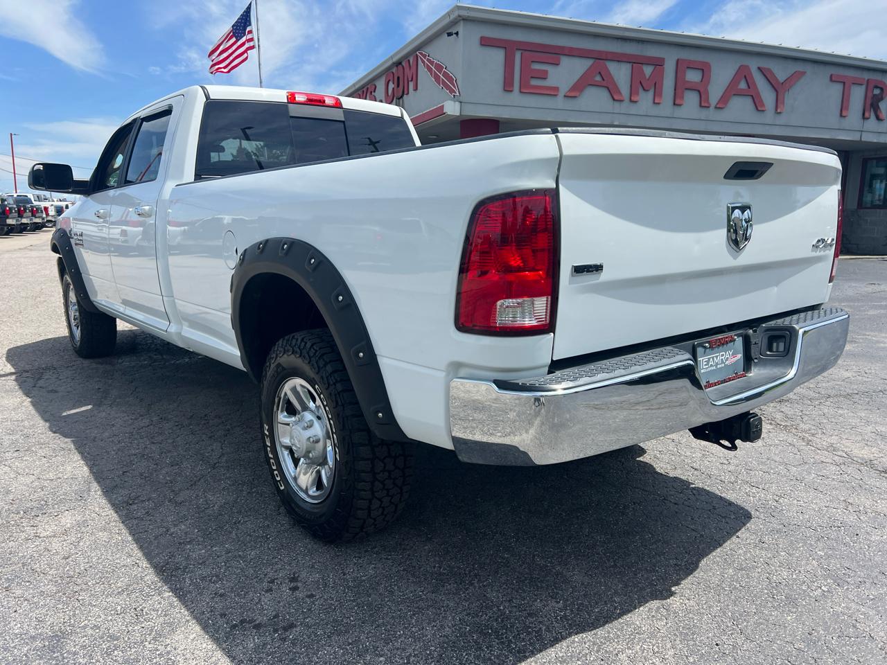 RAM 3500 SLT 4x4 Crew Cab 8' Box 2017