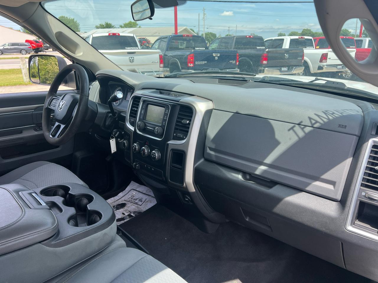 RAM 3500 SLT 4x4 Crew Cab 8' Box 2017