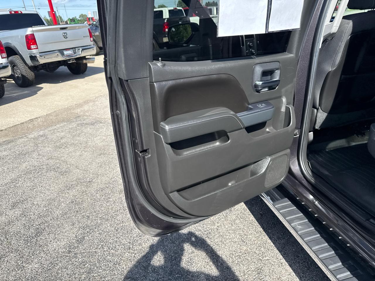 Chevrolet Silverado 1500 4WD Crew Cab 143.5" LT w/1LT 2015