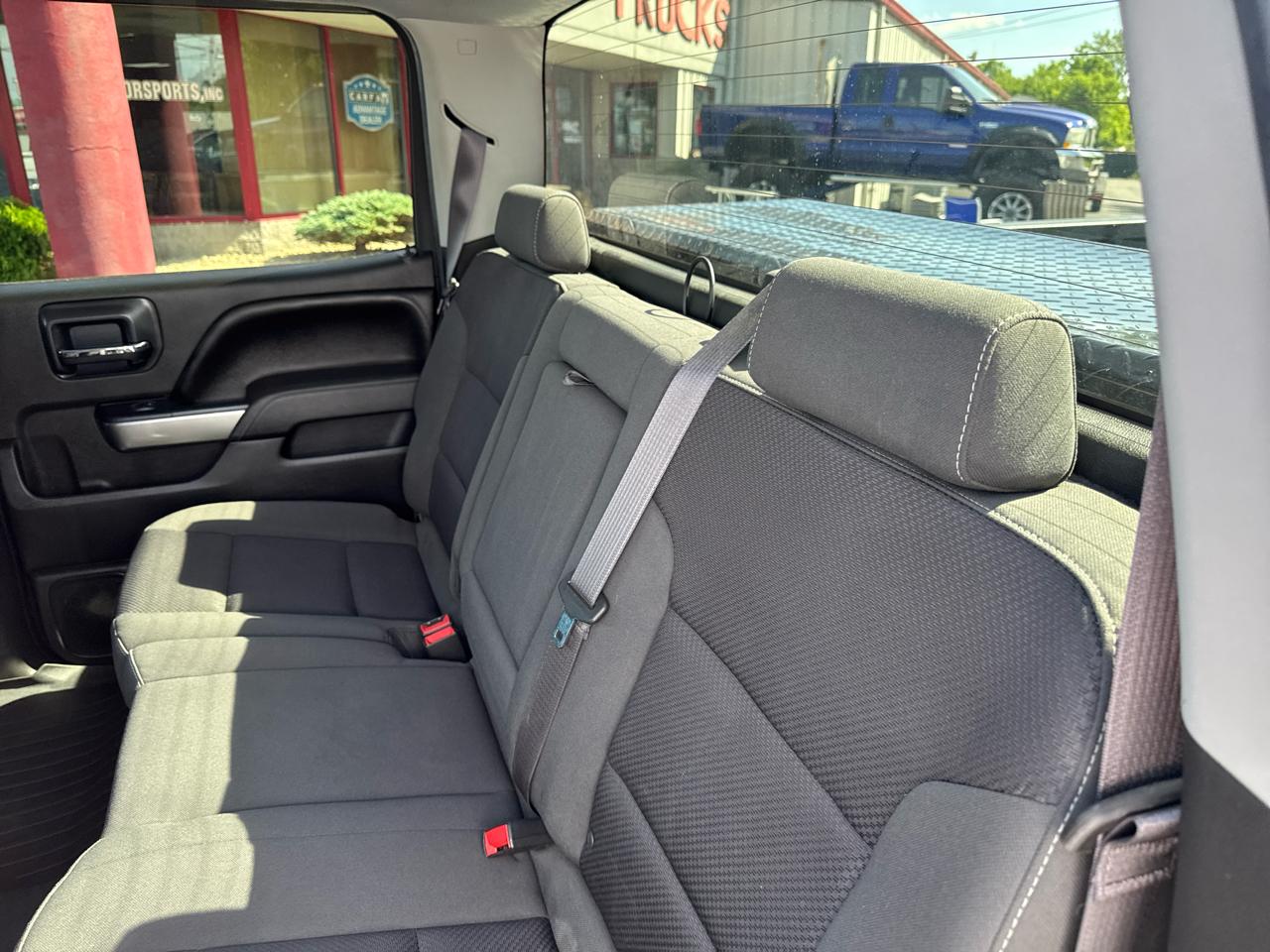 Chevrolet Silverado 1500 4WD Crew Cab 143.5" LT w/1LT 2015
