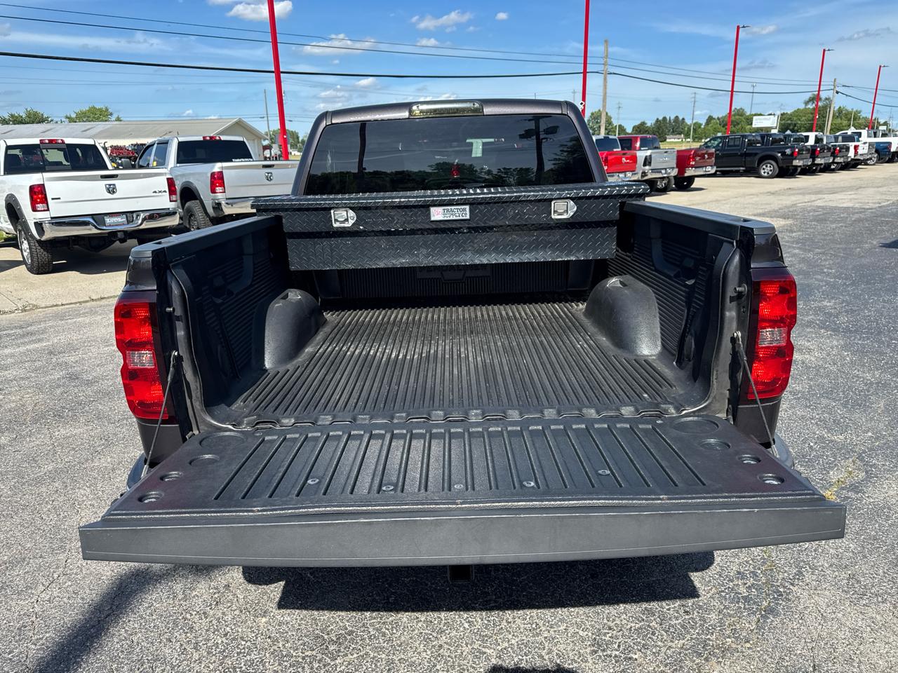 Chevrolet Silverado 1500 4WD Crew Cab 143.5" LT w/1LT 2015